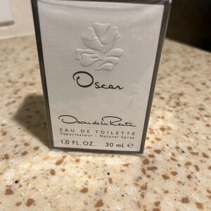 Oscar de la Renta White and Silver Perfume Box